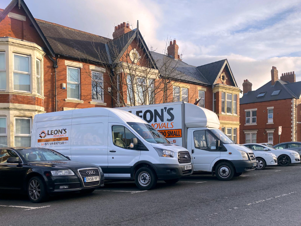 BNoth of Leon's Removals vans Fenham, Newcastle